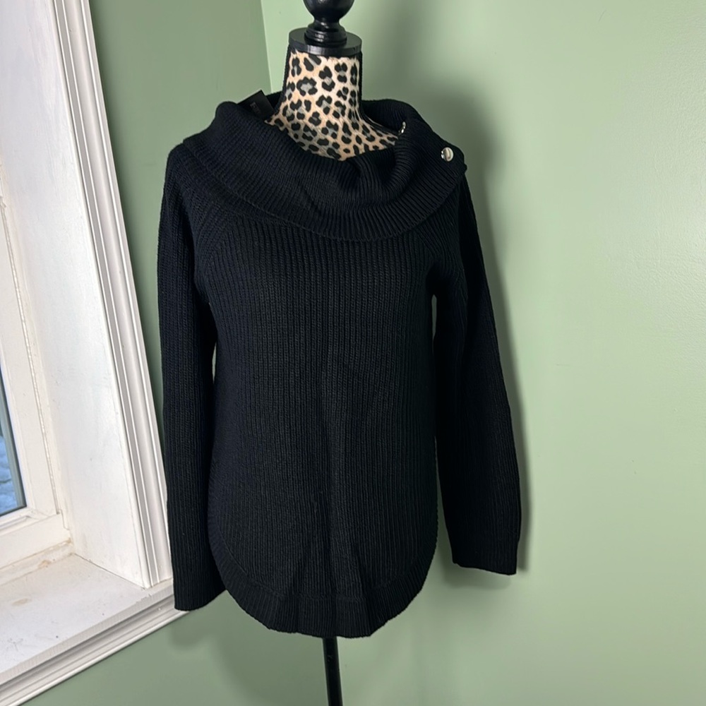 NWT Heart N Crush black sweater medium